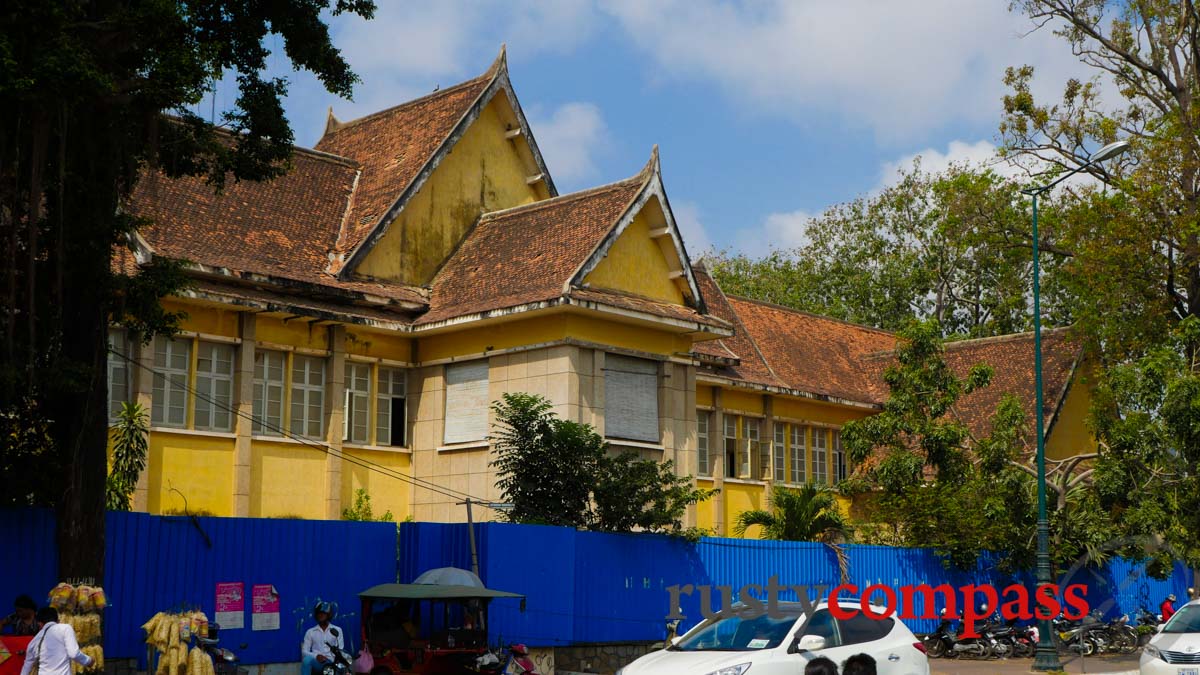 Left for dead? The Renakse Hotel, Phnom Penh